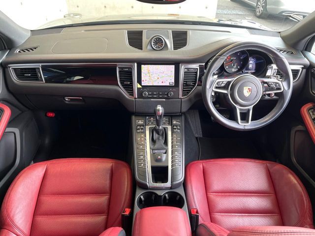 PORSCHE MACAN 2017 Image 31