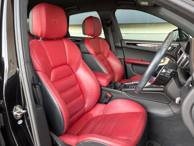 PORSCHE MACAN 2017 Image 31