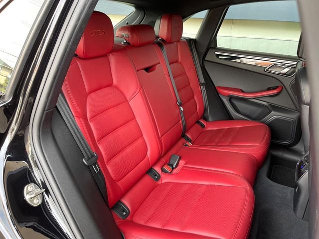 PORSCHE MACAN 2017 Image 31