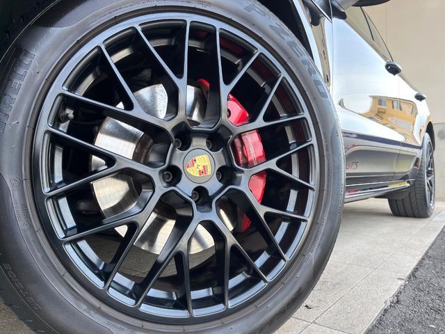 PORSCHE MACAN 2017 Image 31