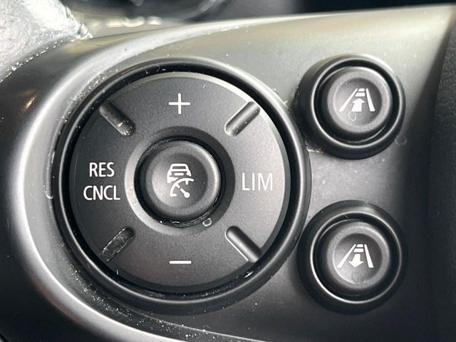 BMW MINI COOPER CROS 2018 Image 31