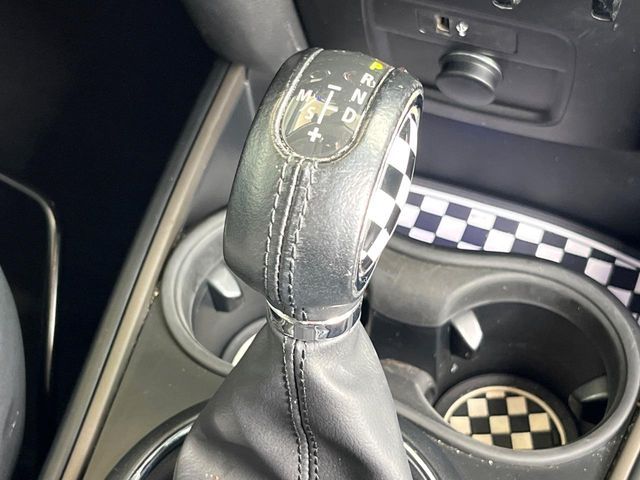 BMW MINI COOPER CROS 2018 Image 31