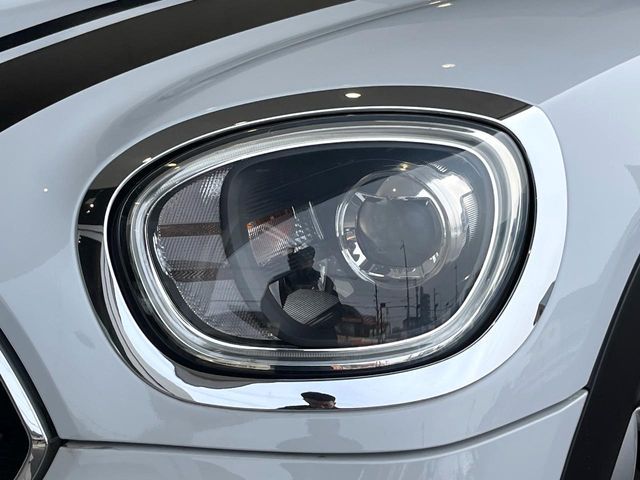 BMW MINI COOPER CROS 2018 Image 31