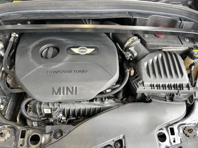BMW MINI COOPER CROS 2018 Image 31
