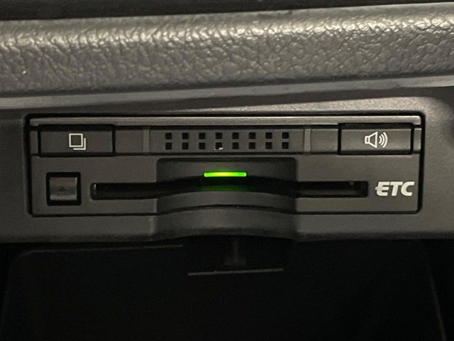 TOYOTA NOAH 2013 Image 31