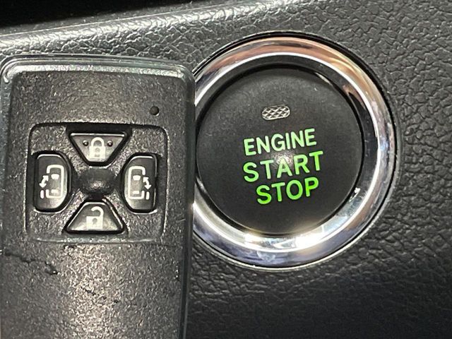 TOYOTA NOAH 2013 Image 31