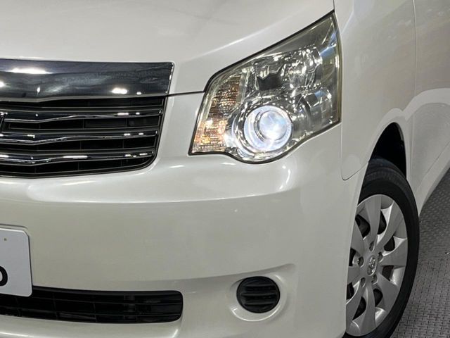 TOYOTA NOAH 2013 Image 31