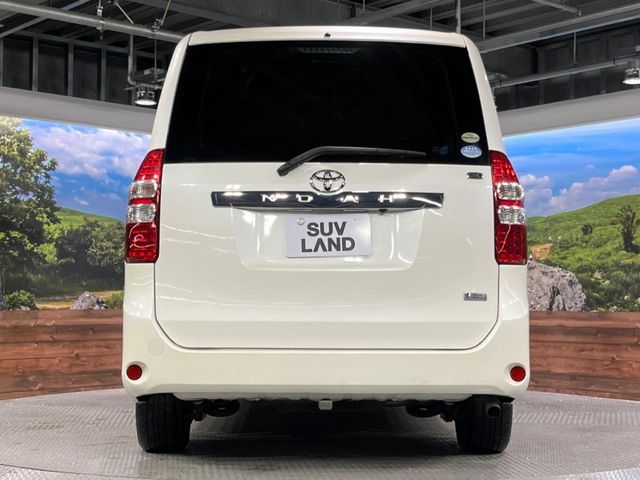 TOYOTA NOAH 2013 Image 31