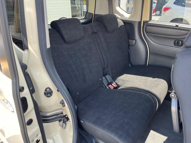 HONDA N BOX 2015 Image 31