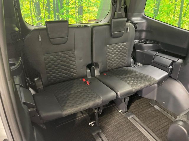 TOYOTA VOXY HYBRID 2024 Image 31