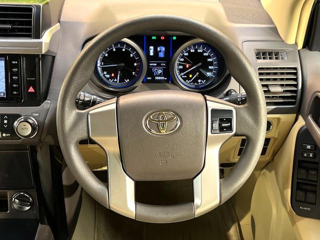 TOYOTA LANDCRUISER PRADO 2015 Image 31