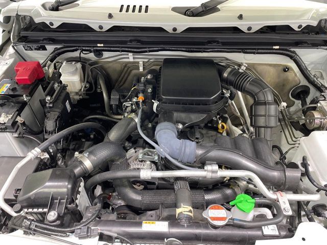 SUZUKI JIMNY 4WD 2024 Image 31