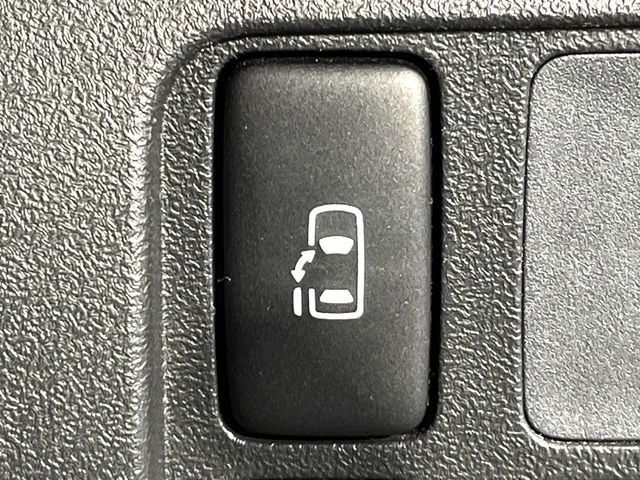 DAIHATSU TANTO CUSTOM 2012 Image 31