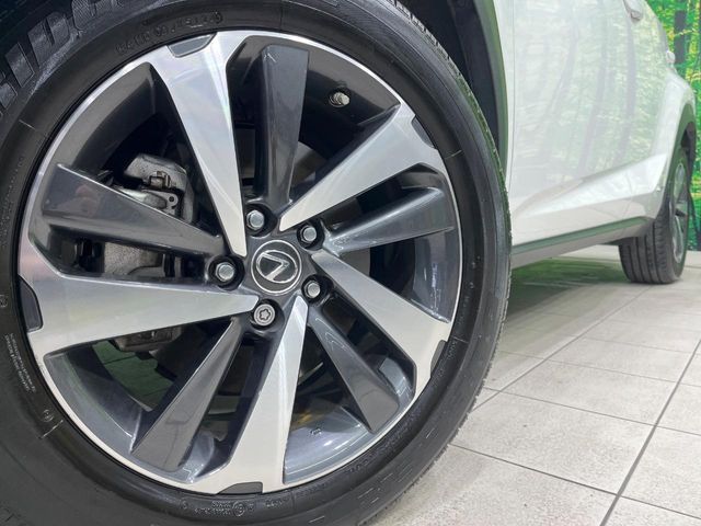 TOYOTA LEXUS NX300H AWD 2018 Image 31