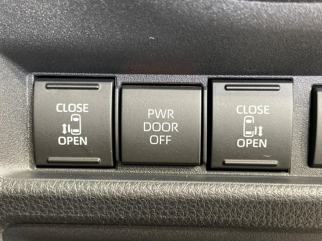 TOYOTA SIENTA HYBRID 2023 Image 31