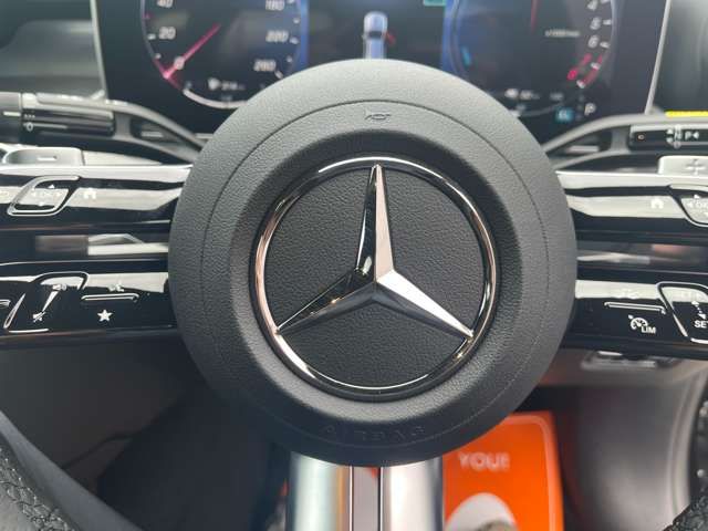 MERCEDES BENZ C CLAS 2024 Image 31