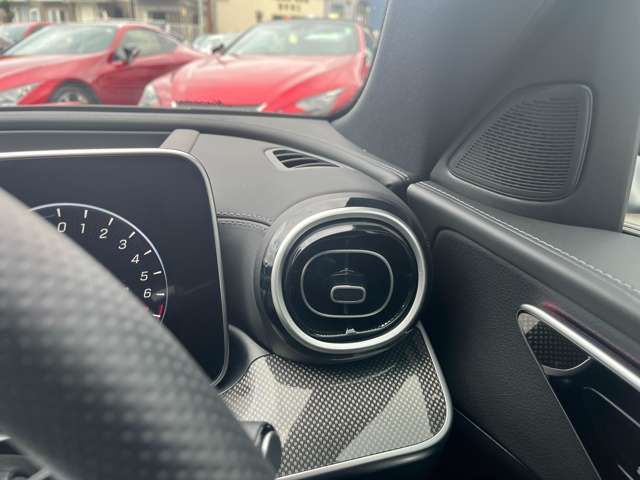 MERCEDES BENZ C CLAS 2024 Image 31