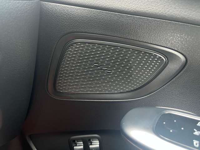 MERCEDES BENZ C CLAS 2024 Image 31