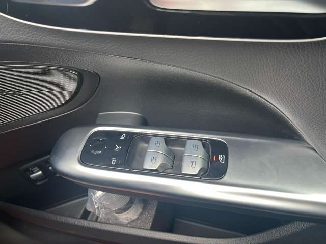 MERCEDES BENZ C CLAS 2024 Image 31