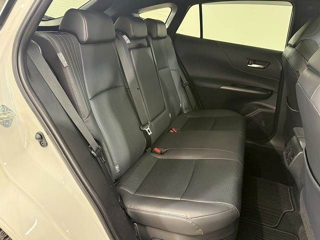 TOYOTA HARRIER HYBRID 2023 Image 31