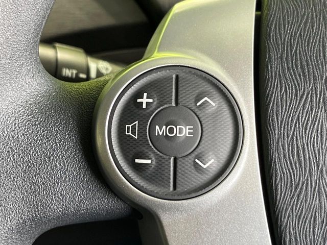 TOYOTA PRIUS 2012 Image 31