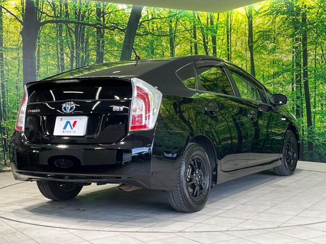 TOYOTA PRIUS 2012 Image 31