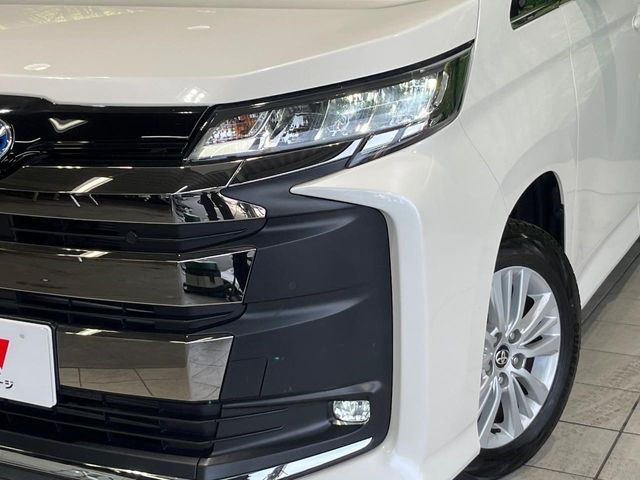 TOYOTA NOAH HYBRID 4WD 2023 Image 31