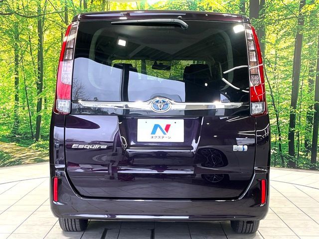 TOYOTA ESQUIRE HYBRID 2015 Image 31