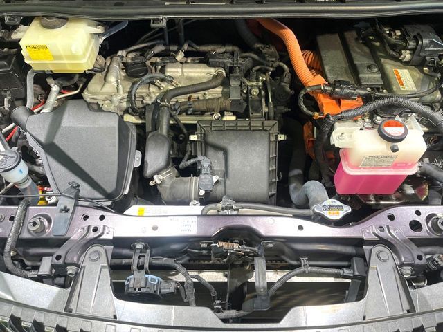 TOYOTA ESQUIRE HYBRID 2015 Image 31