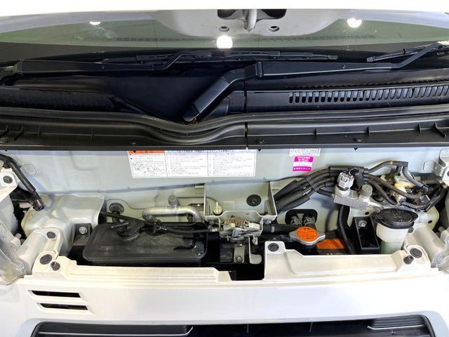 DAIHATSU HIJET CARGO 4WD 2018 Image 31