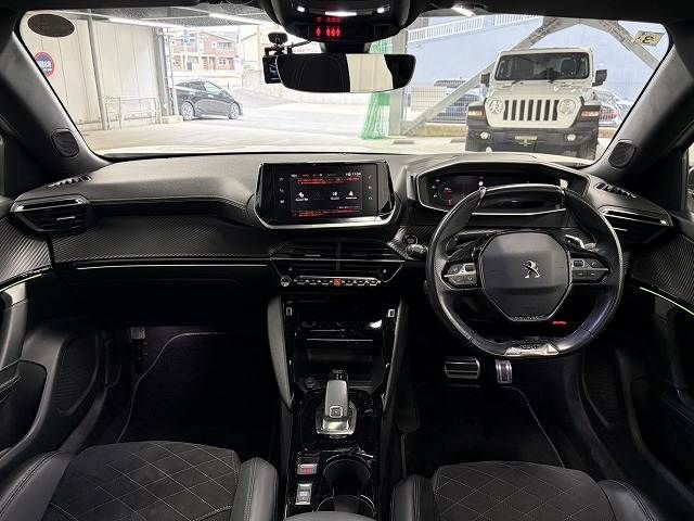 PEUGEOT 2008 2021 Image 31