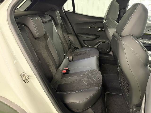 PEUGEOT 2008 2021 Image 31