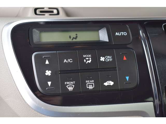 HONDA N BOX 2016 Image 31