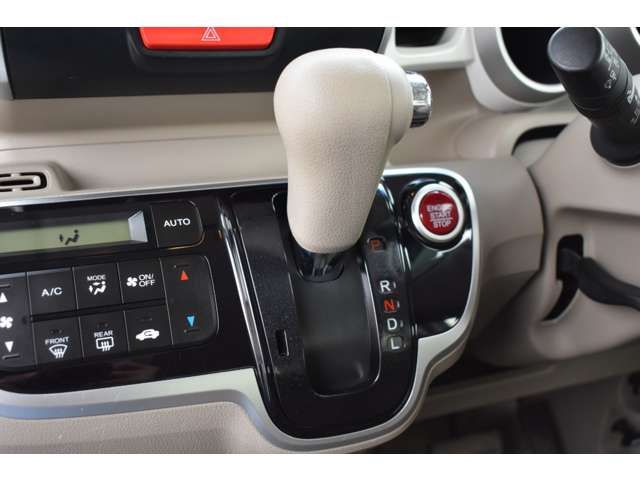 HONDA N BOX 2016 Image 31