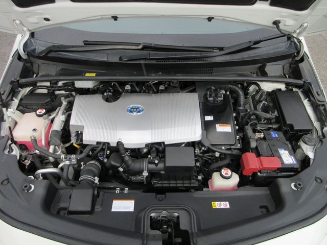 TOYOTA PRIUS PHV 2017 Image 31