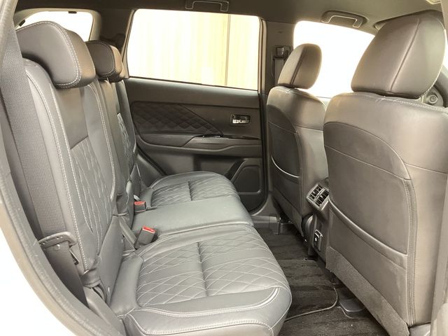 MITSUBISHI OUTLANDER PHEV 2018 Image 31