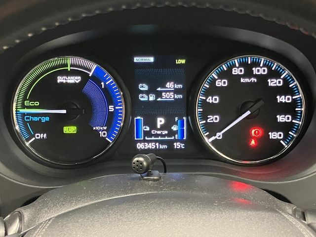 MITSUBISHI OUTLANDER PHEV 2018 Image 31