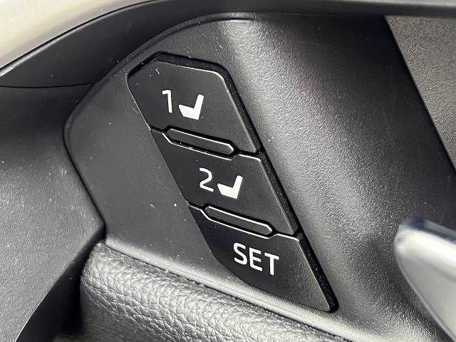 TOYOTA RAV4 4WD 2023 Image 31