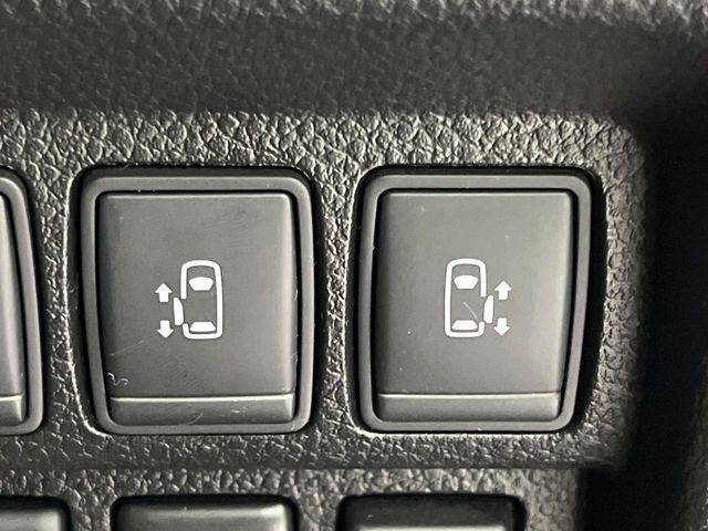 NISSAN ELGRAND 2013 Image 31