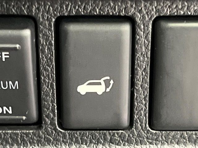 NISSAN ELGRAND 2013 Image 31