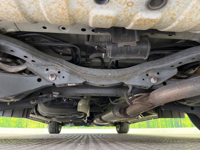 NISSAN ELGRAND 2013 Image 31