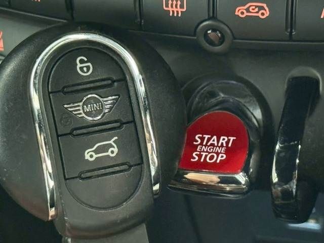 BMW MINI COOPER S OPEN 2023 Image 31