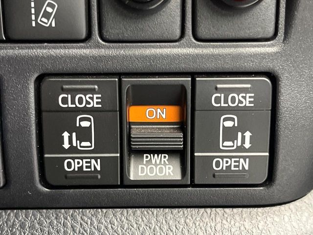 TOYOTA VOXY 2020 Image 31