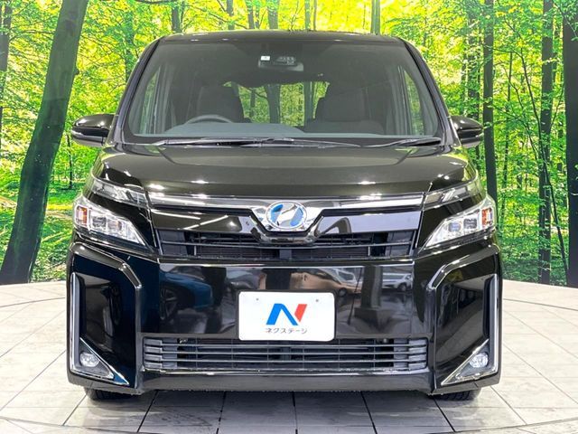 TOYOTA VOXY HYBRID 2018 Image 31
