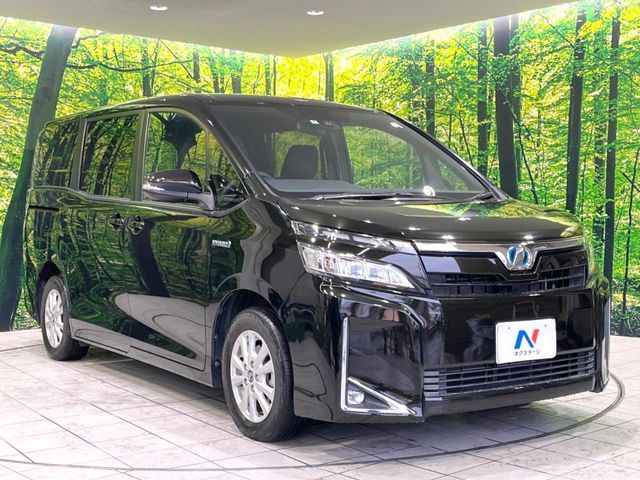 TOYOTA VOXY HYBRID 2018 Image 31