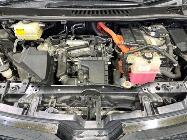 TOYOTA VOXY HYBRID 2018 Image 31