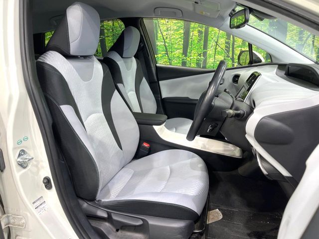 TOYOTA PRIUS 2017 Image 31