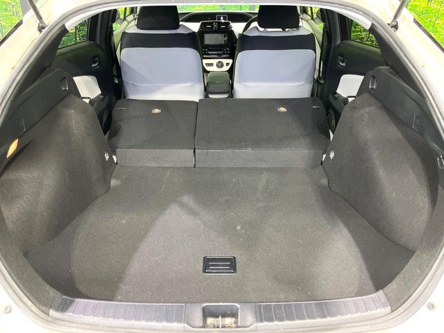 TOYOTA PRIUS 2017 Image 31