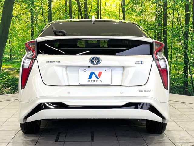 TOYOTA PRIUS 2017 Image 31