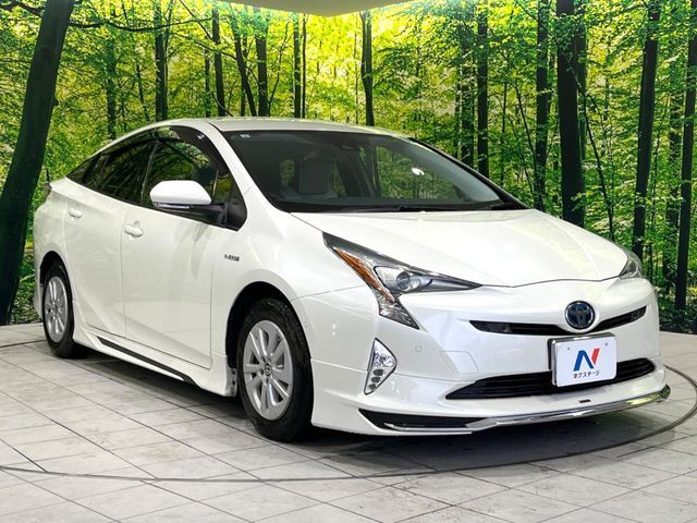 TOYOTA PRIUS 2017 Image 31